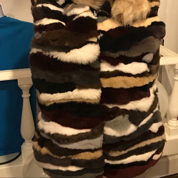 Rabbit vest and hoody - Picture 1 of 1